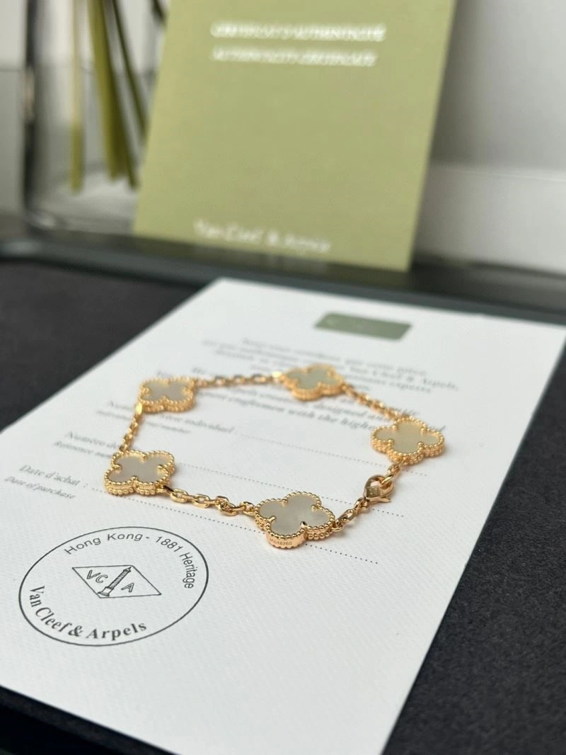 WellDesigned Vca Bracelets 254816