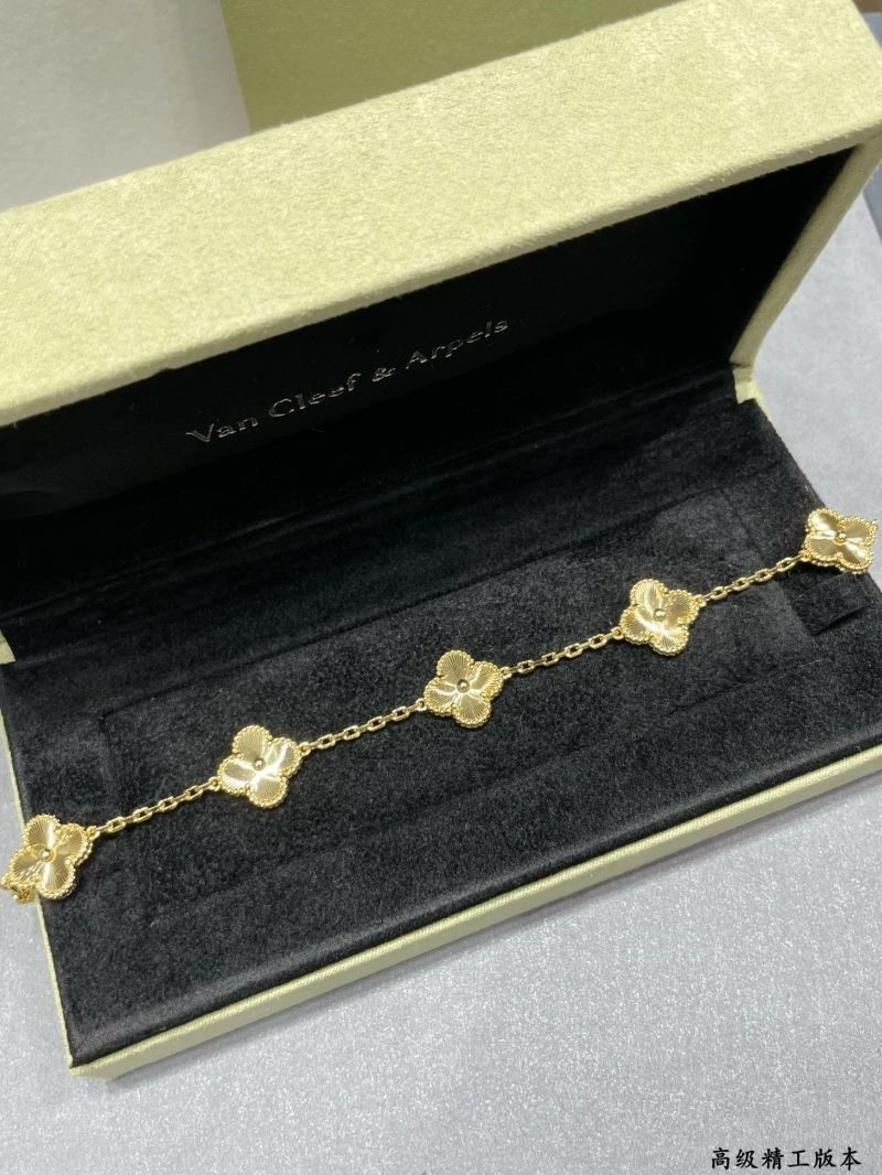 Trendsetting Vca Bracelets 254848