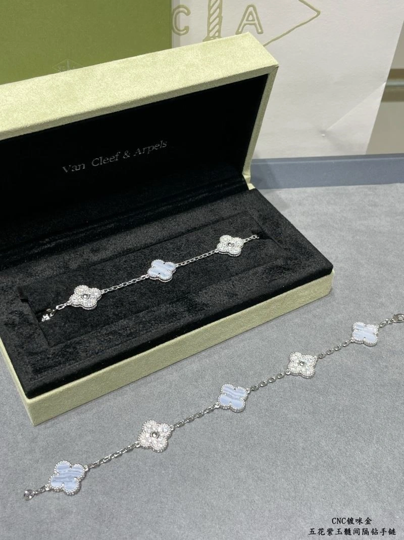 Vca Bracelets Comfortable 254837