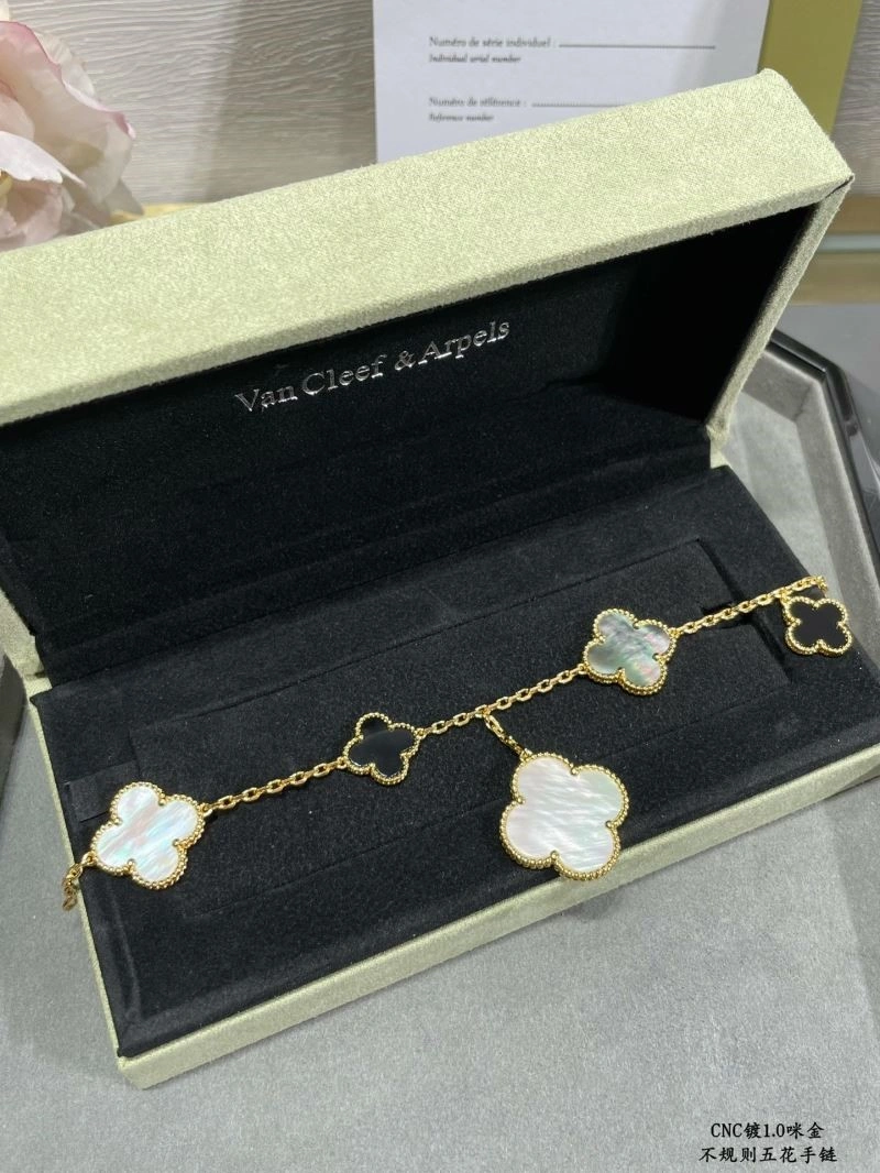 Durable Vca Bracelets 254813