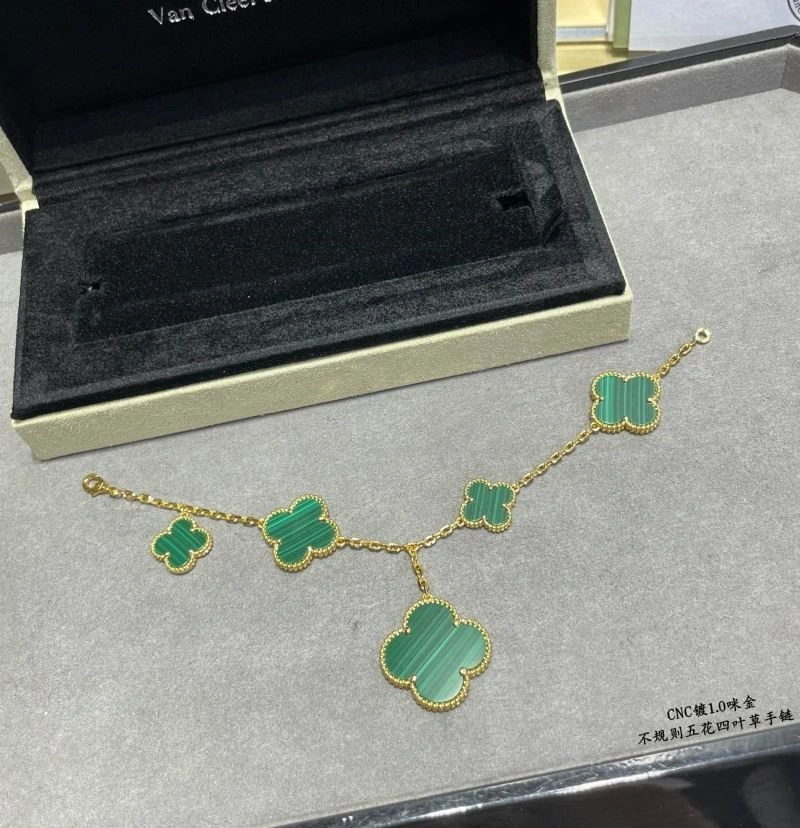 Sophisticated Vca Bracelets 254811