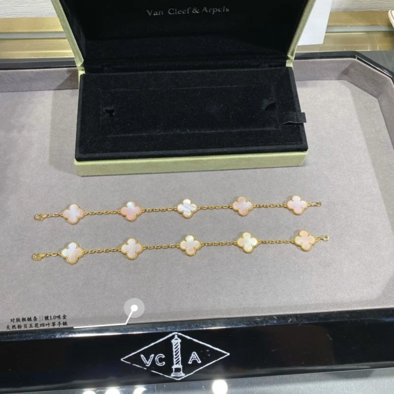 Stylish Vca Bracelets 254808
