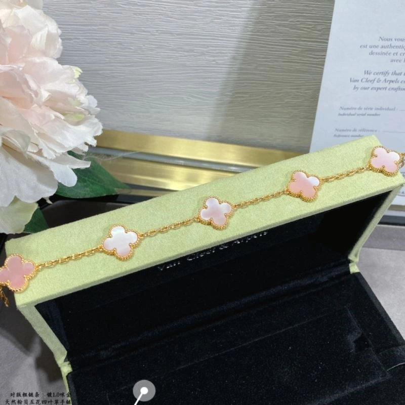 Stylish Vca Bracelets 254808