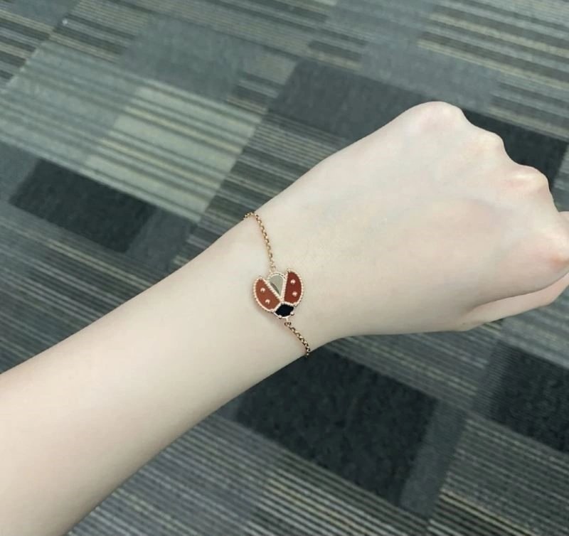 WrinkleFree Vca Bracelets 254798