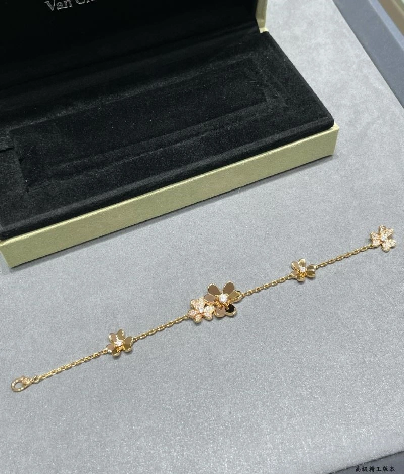 Vca Bracelets Classic 254796