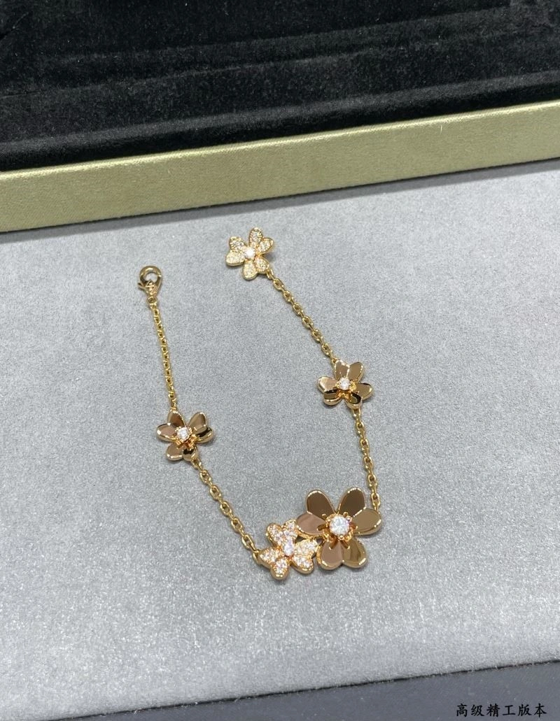 Vca Bracelets Classic 254796