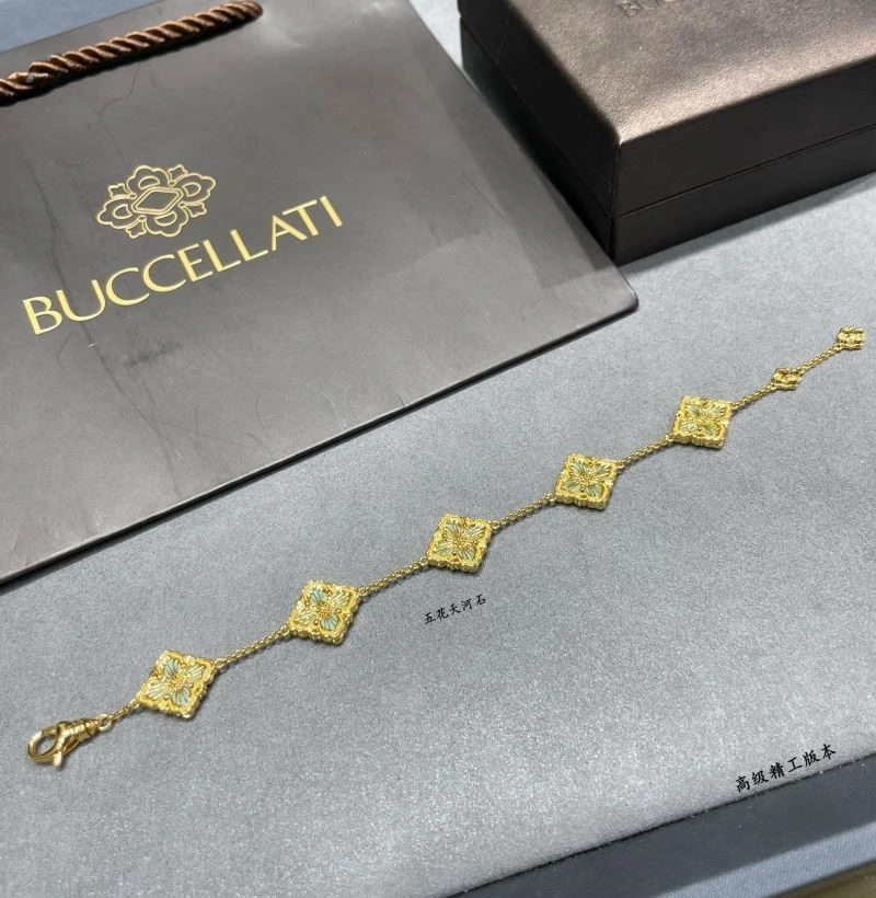 Versatile Vca Bracelets 254578