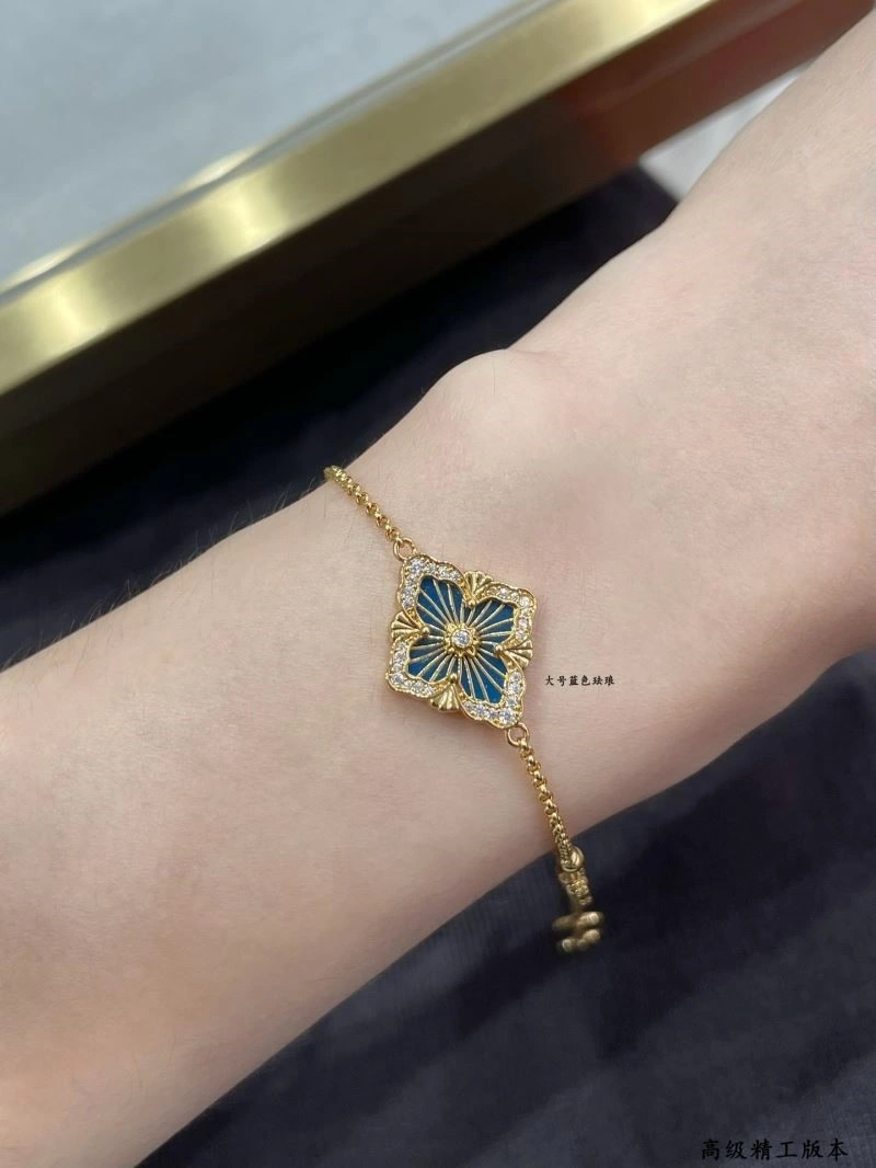 Functional Vca Bracelets 254581