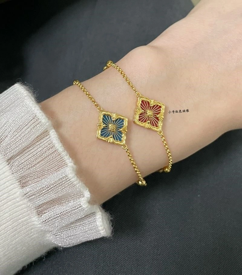 Effortless Vca Bracelets 254567