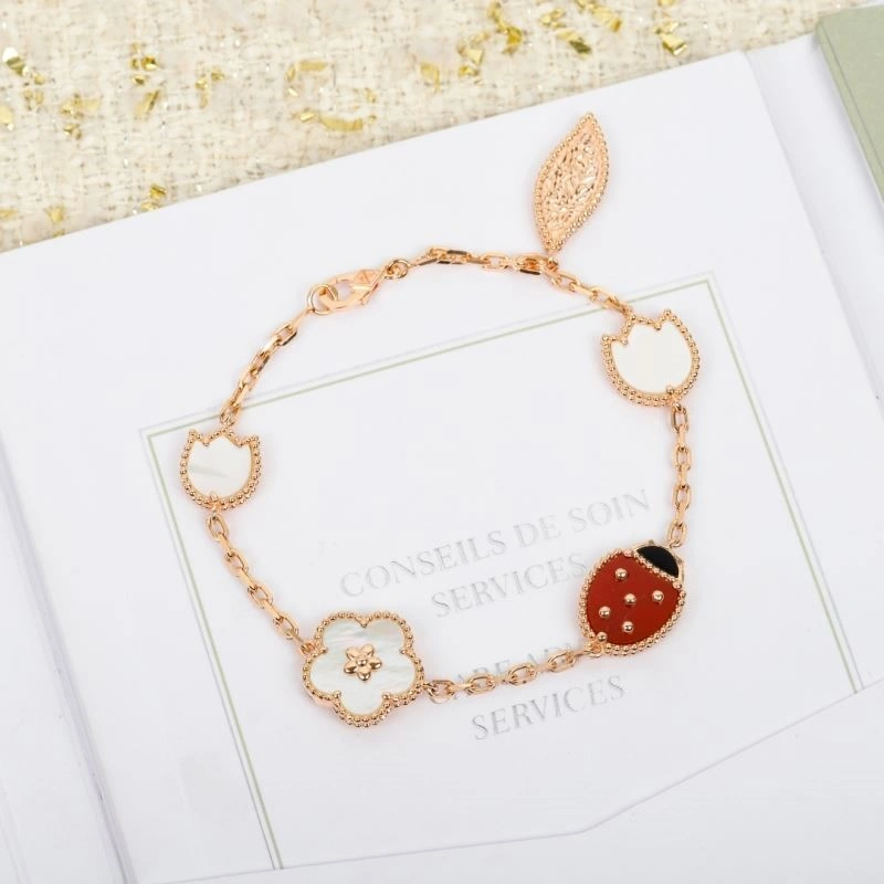 WaterResistant Vca Bracelets 254559
