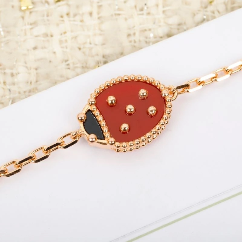 WaterResistant Vca Bracelets 254559