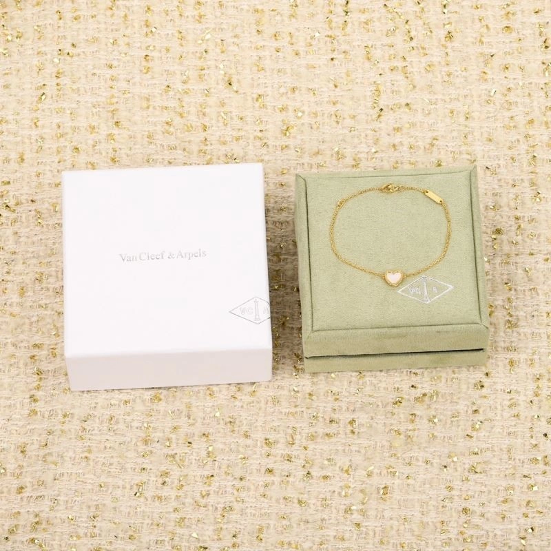 Compact Vca Bracelets 254452