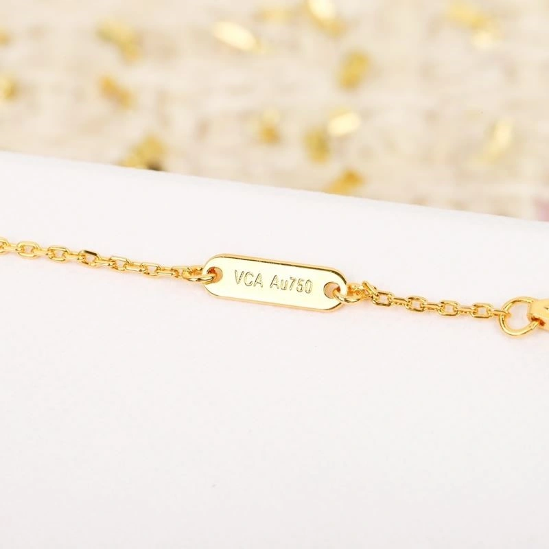 Compact Vca Bracelets 254452