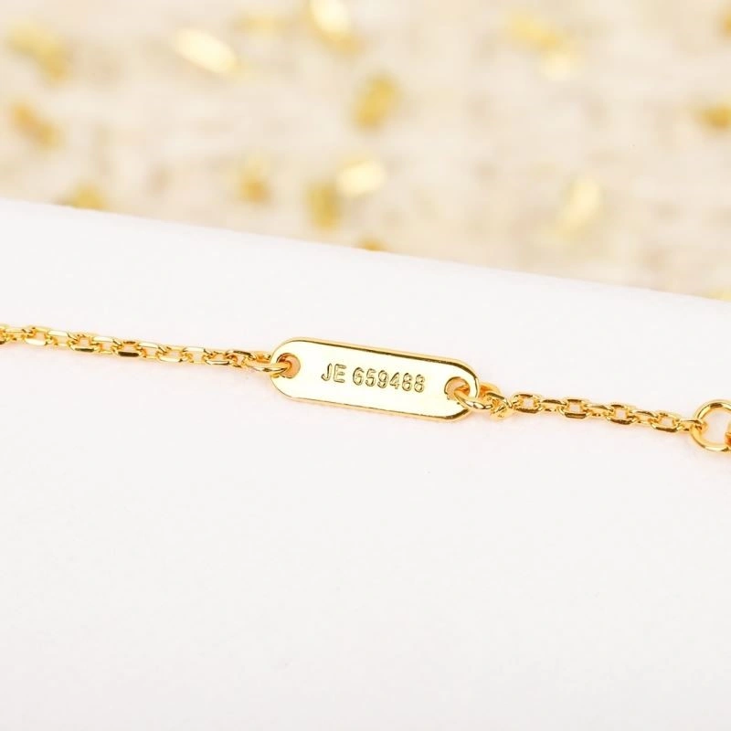 Compact Vca Bracelets 254452