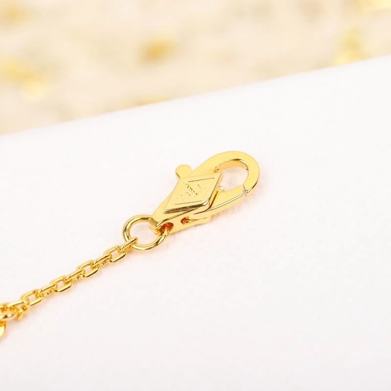 Compact Vca Bracelets 254452