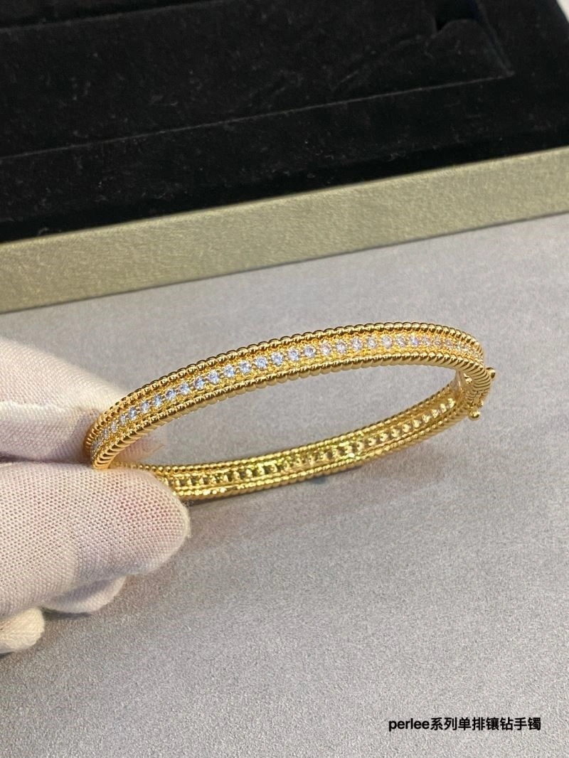 Reliable Vca Bracelets 254478