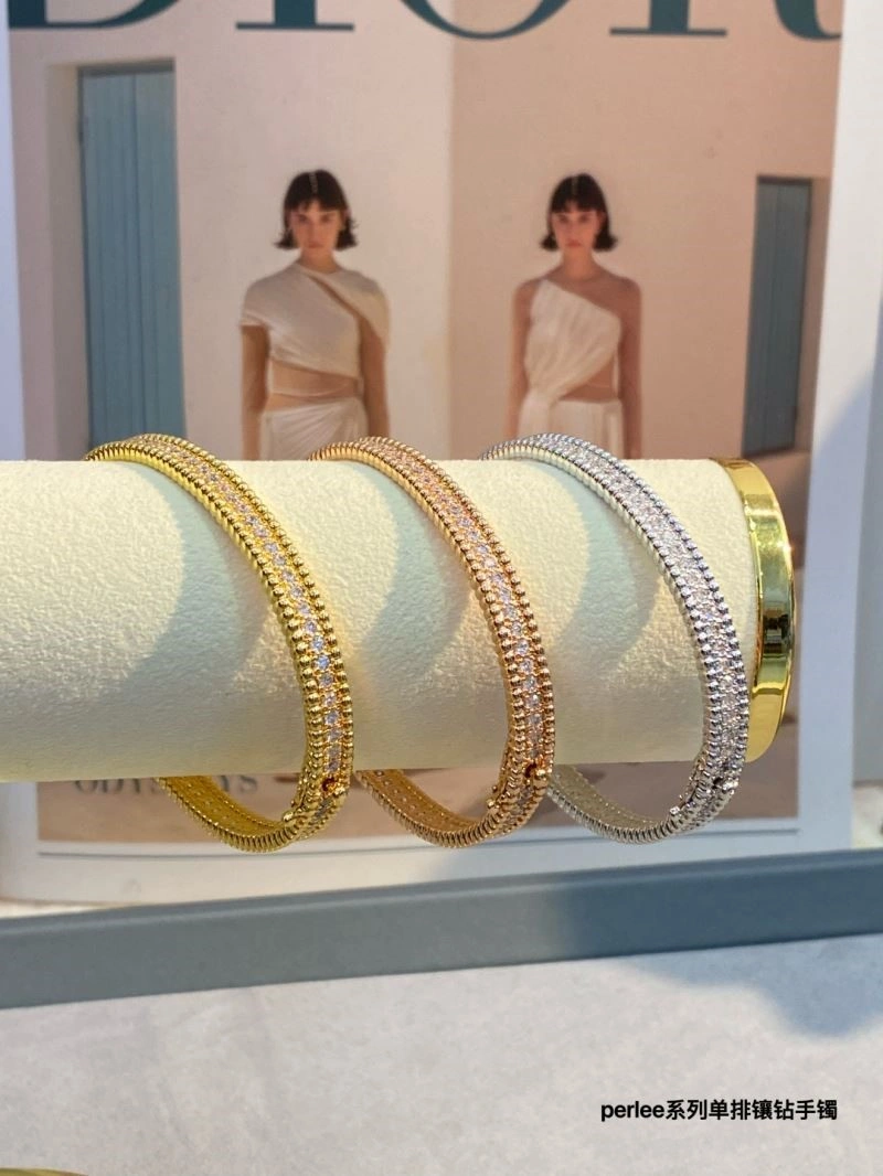 Reliable Vca Bracelets 254478