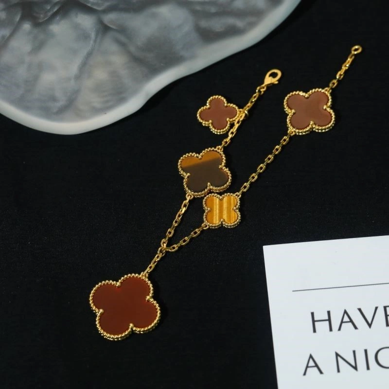 Modern Vca Bracelets 254453