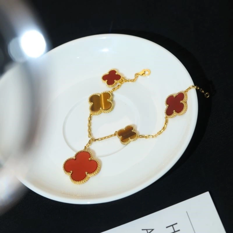 Modern Vca Bracelets 254453