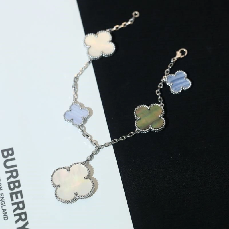 Premium Vca Bracelets 254465