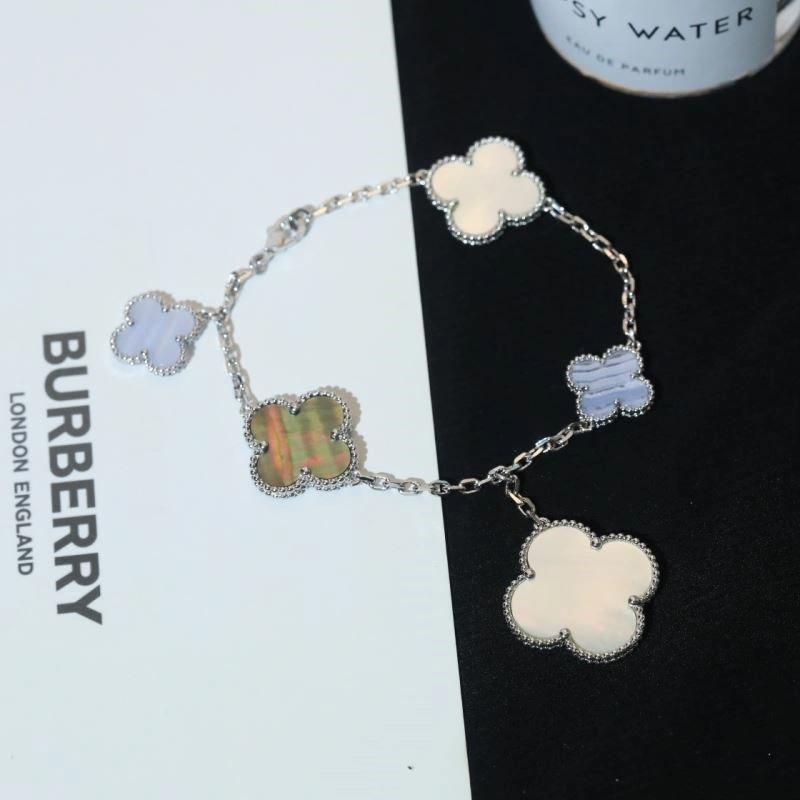 Premium Vca Bracelets 254465