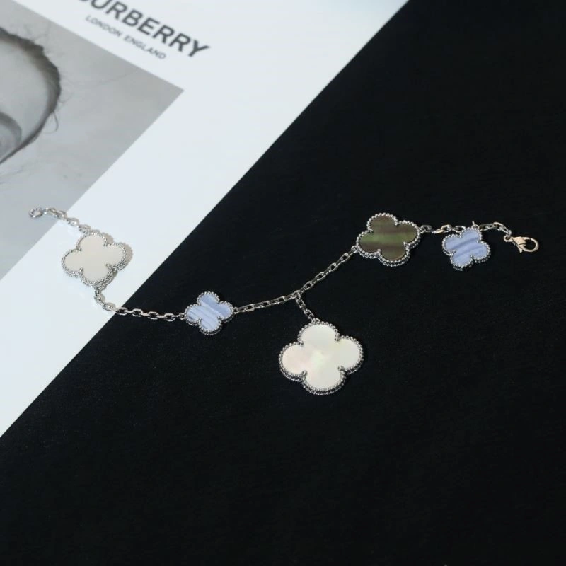 Premium Vca Bracelets 254465