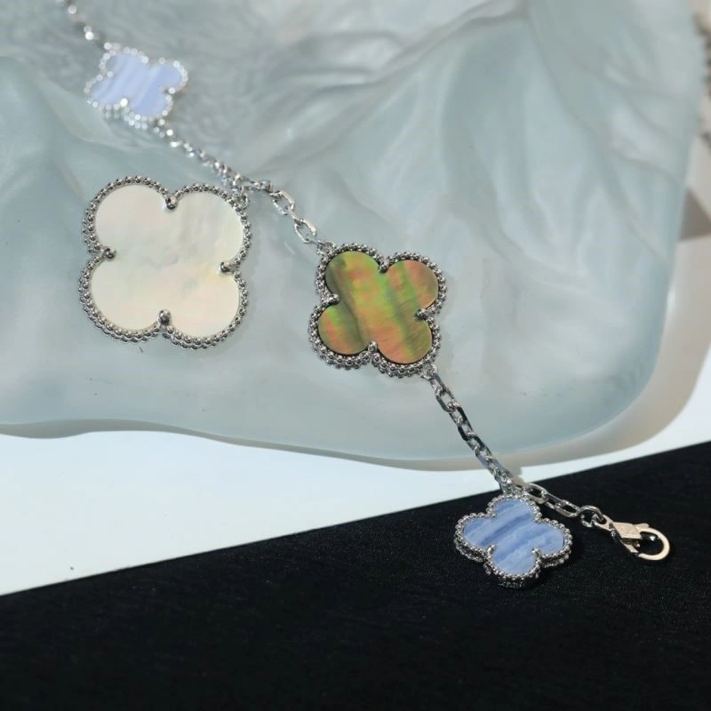 Premium Vca Bracelets 254465
