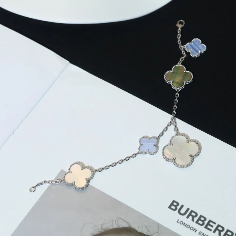 Premium Vca Bracelets 254465