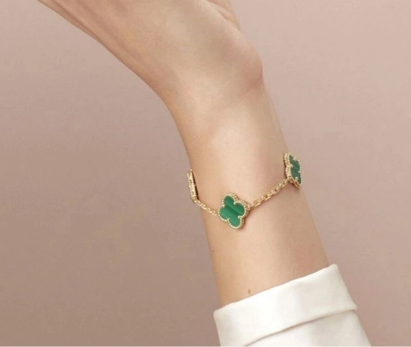 Vca Bracelets Youthful 254466