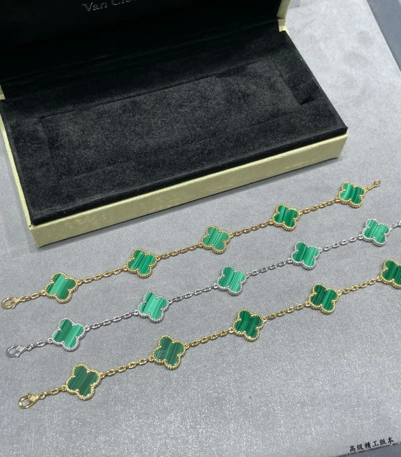 Vca Bracelets Youthful 254466