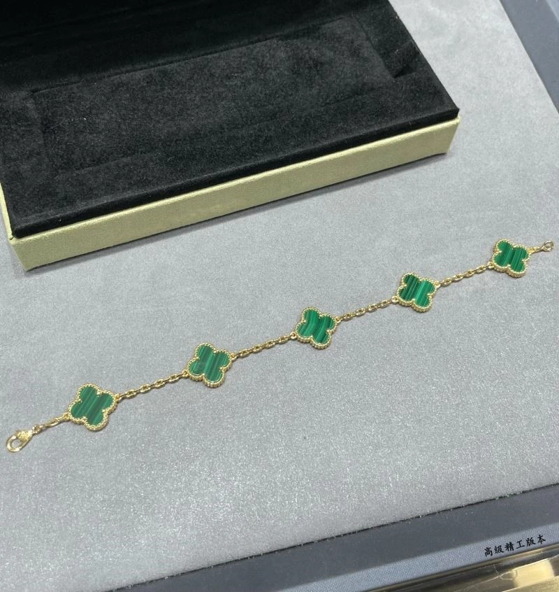 Vca Bracelets Youthful 254466