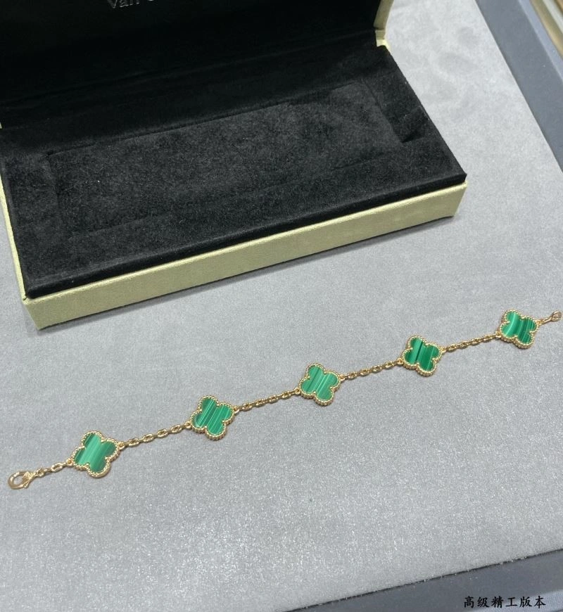 Vca Bracelets Youthful 254466
