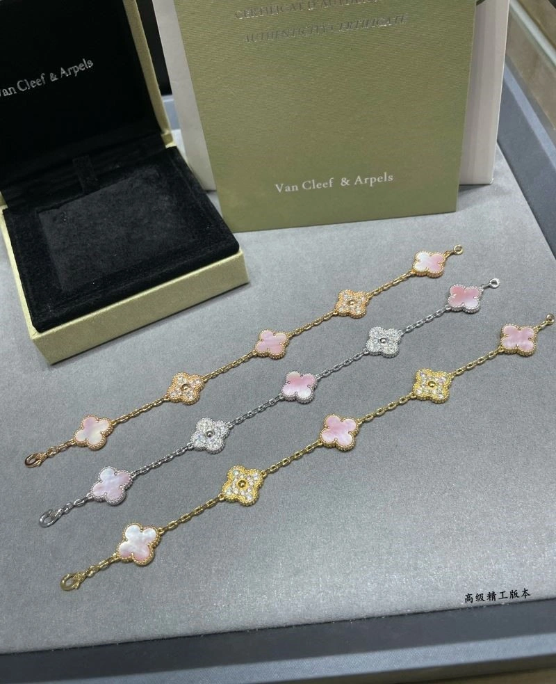 Vca Bracelets ModernLook 254474