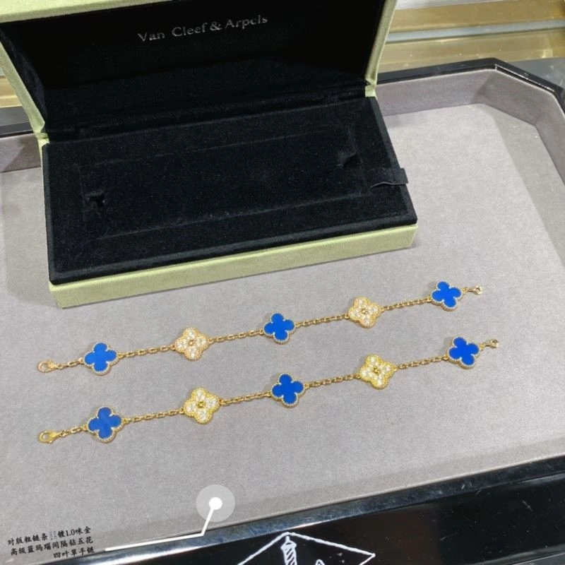 Soft Vca Bracelets 254472