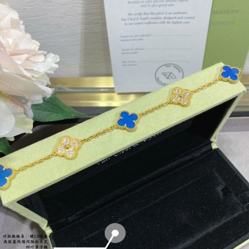 Soft Vca Bracelets 254472