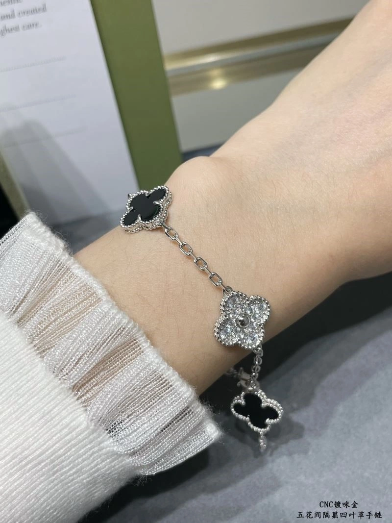 Vca Bracelets ZipUp 254475