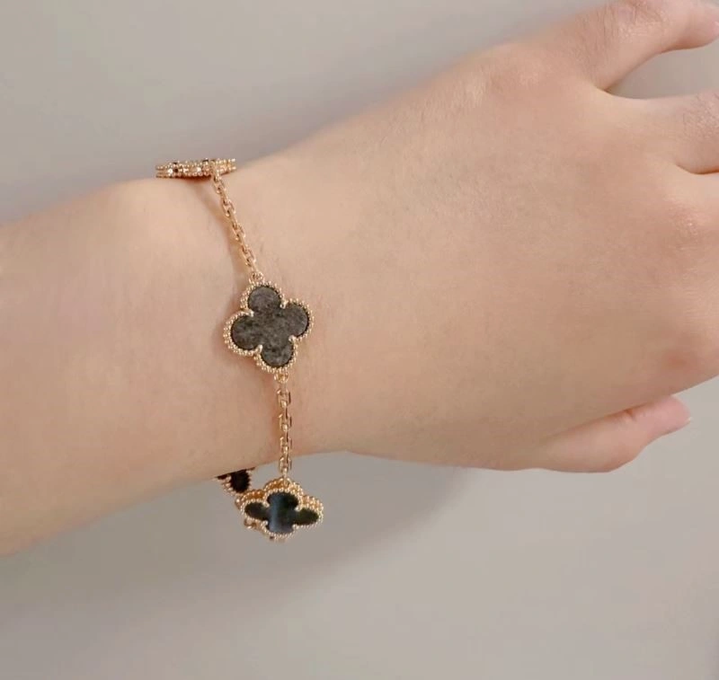 Vca Bracelets Upgraded 254448
