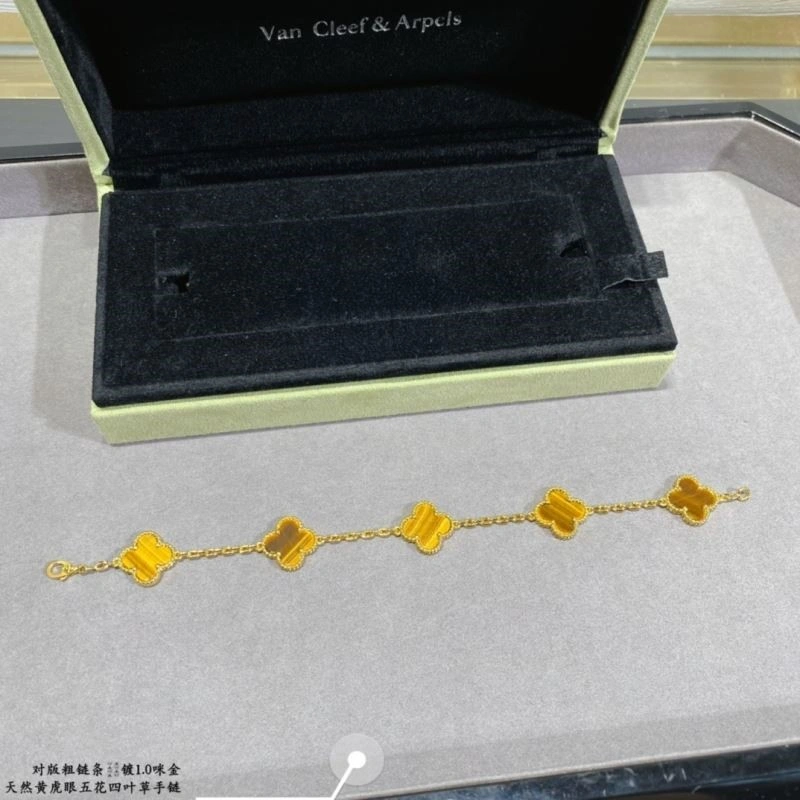 Efficient Vca Bracelets 254445