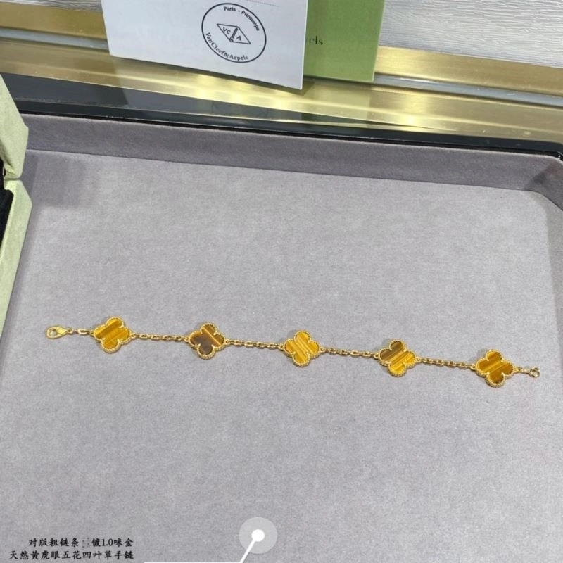 Efficient Vca Bracelets 254445