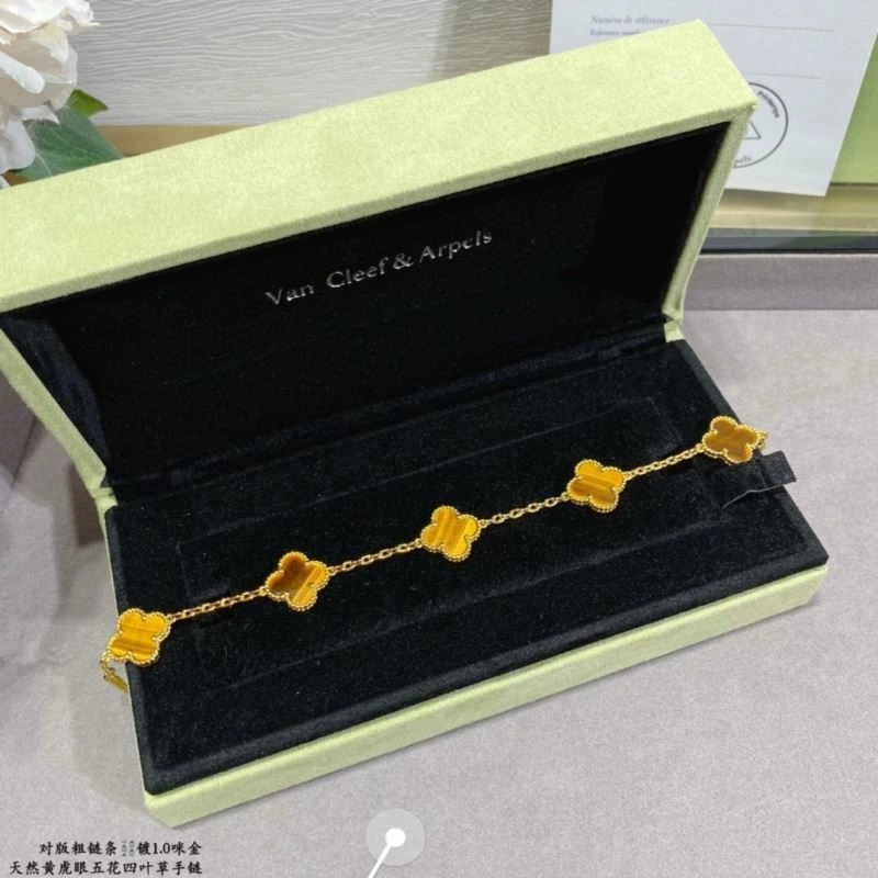 Efficient Vca Bracelets 254445