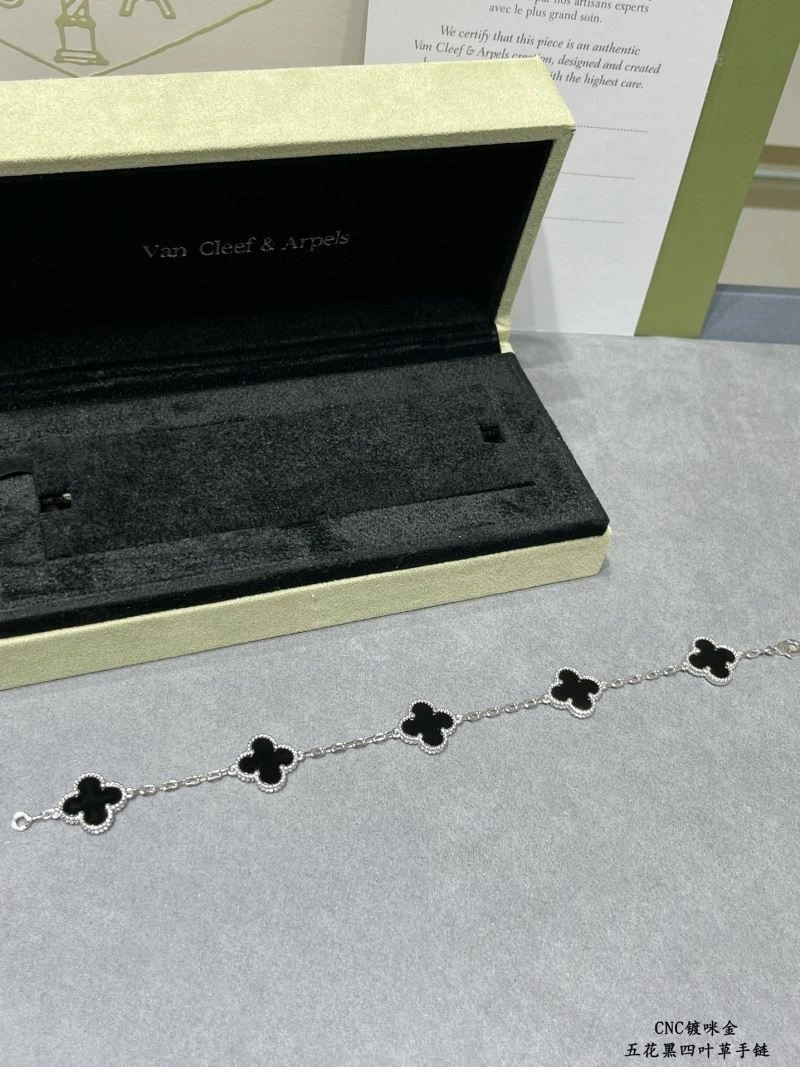 ModernLook Vca Bracelets 254443