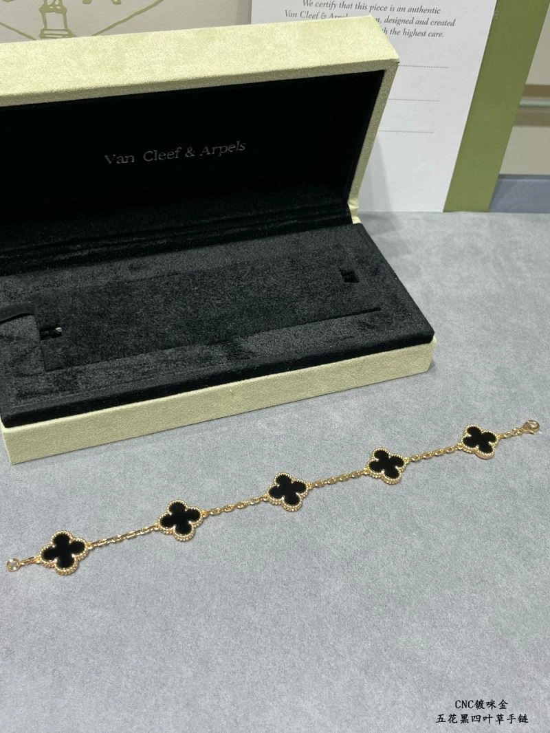 ModernLook Vca Bracelets 254443