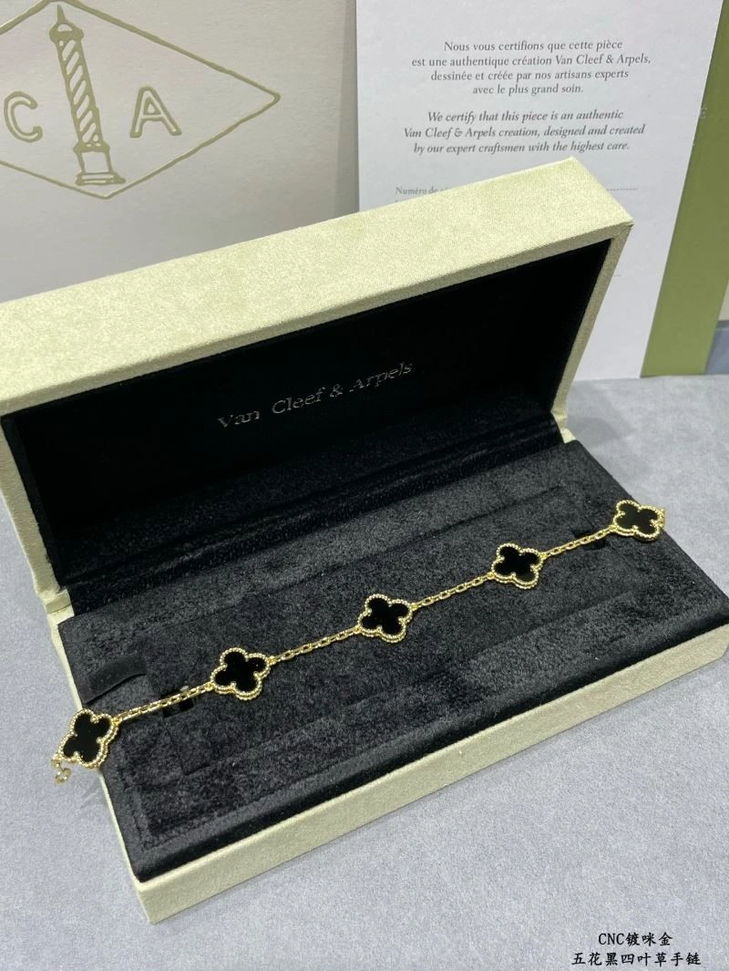 ModernLook Vca Bracelets 254443