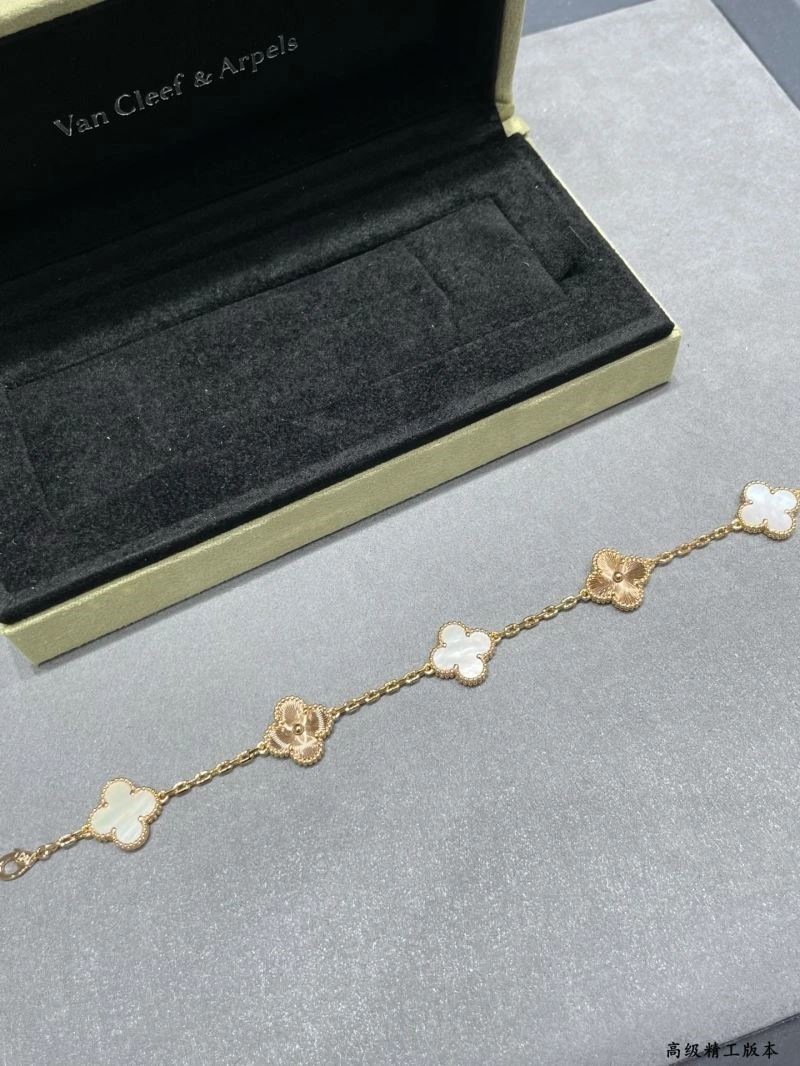 Snug Vca Bracelets 254430