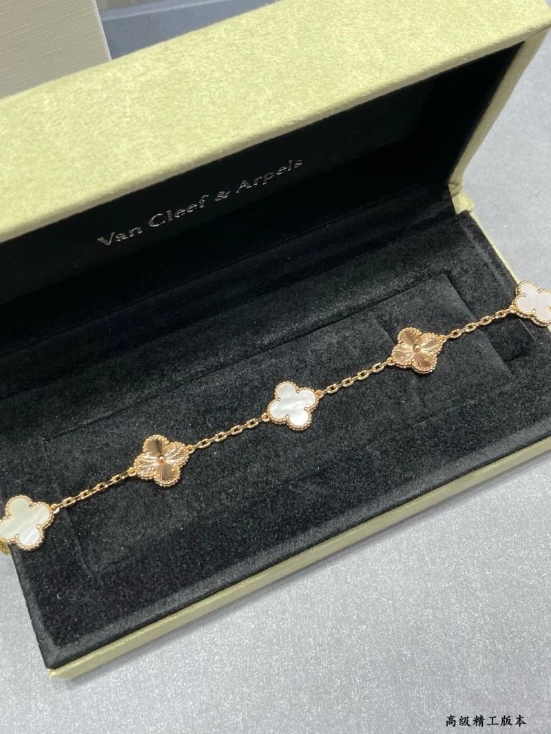 Snug Vca Bracelets 254430