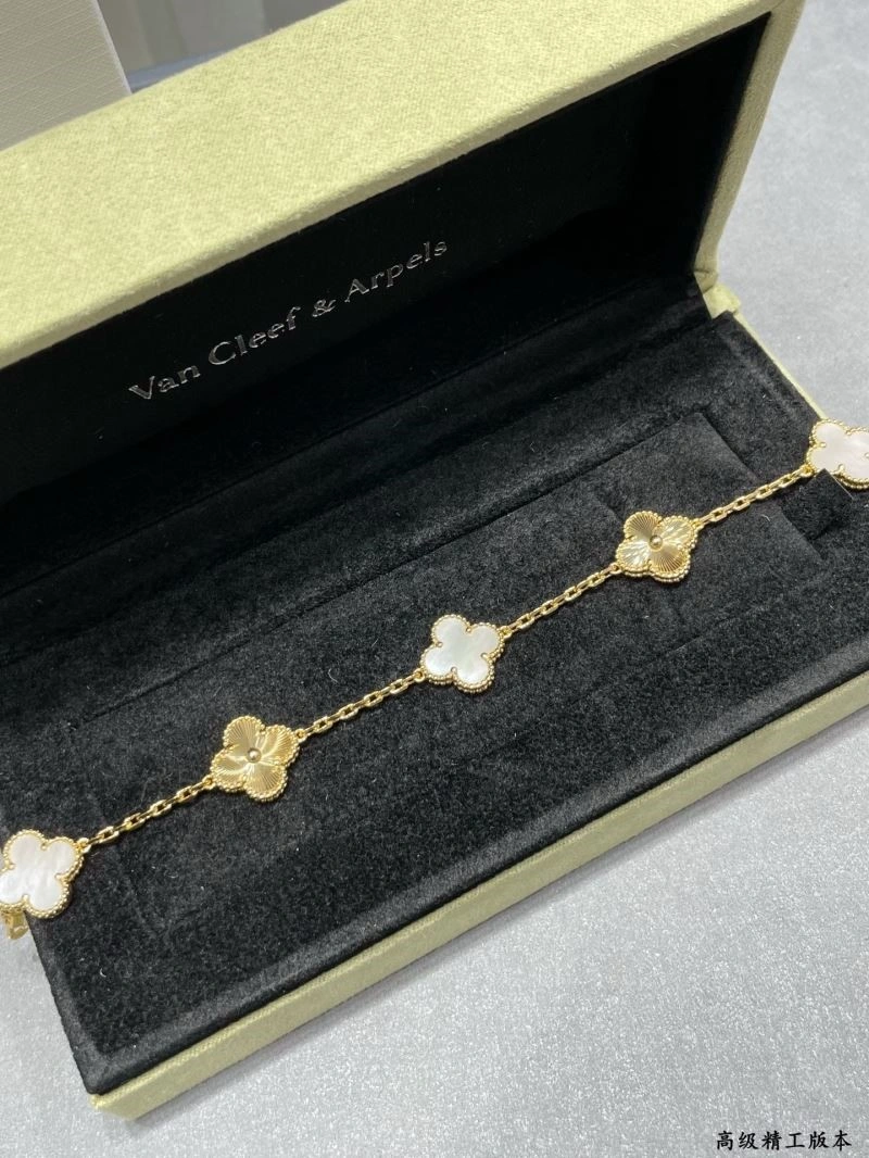 Snug Vca Bracelets 254430