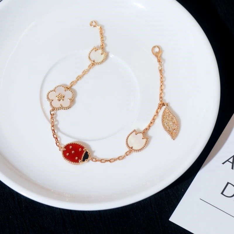Fashionable Vca Bracelets 254409