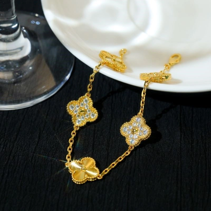 SmoothTexture Vca Bracelets 254408