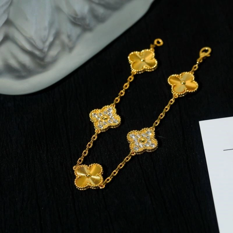 SmoothTexture Vca Bracelets 254408