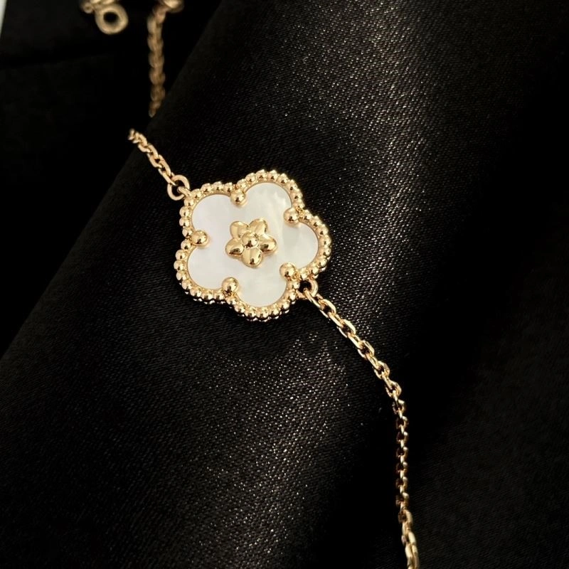 NewStyle Vca Bracelets 254434